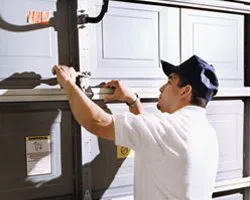 Garage Door Solution Service Centreville, VA 571-322-6023 - rep-gdr-16m